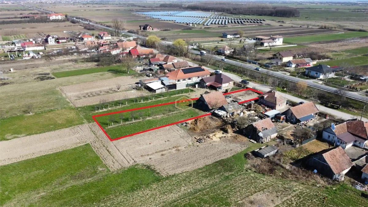 Teren intravilan 1.400 mp, ideal pentru constructia unei case - foto 6