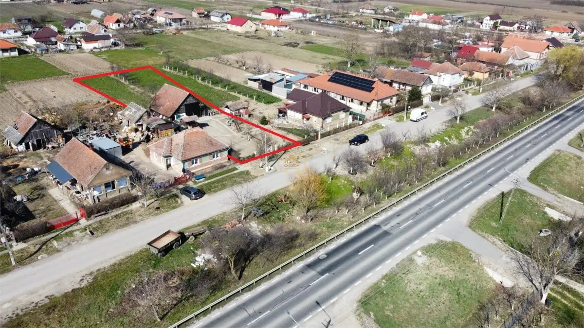 Teren intravilan 1.400 mp, ideal pentru constructia unei case - foto 8