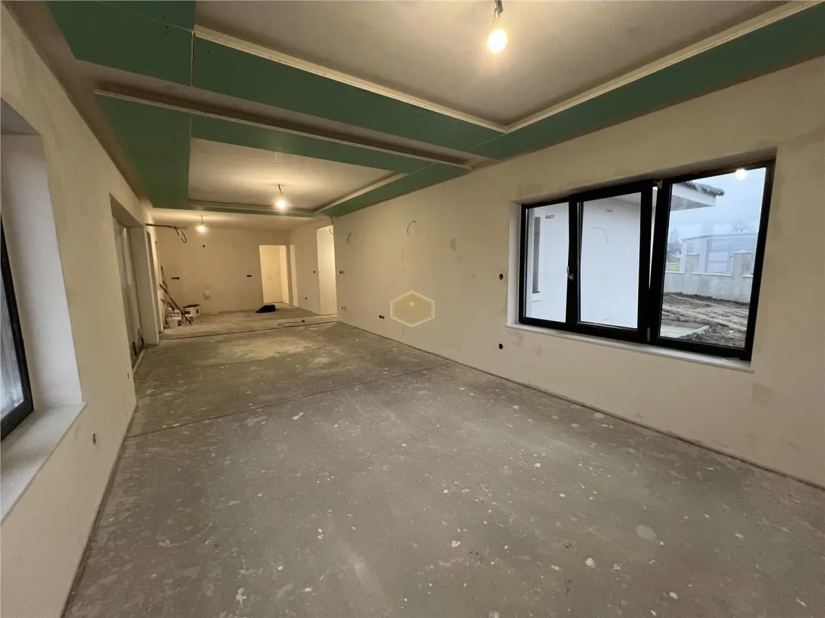Casa Noua in Complexul Maxa Bau – Confort Modern in Viile Satu Mare - foto 10