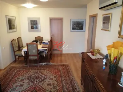 Vanzare apartament 3 camere Doamna Ghica - Bucuresti