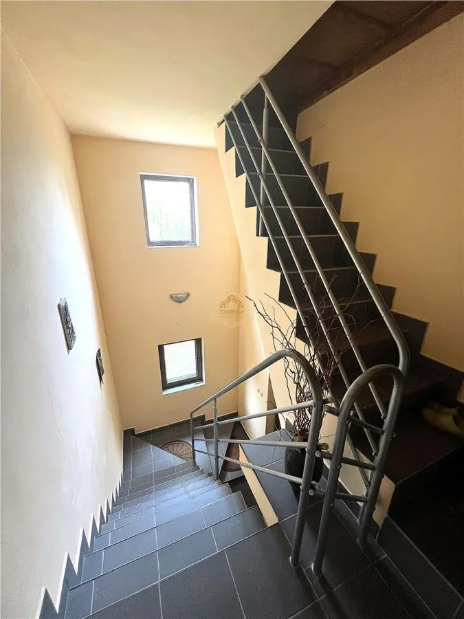Apartament spatios cu 3 camere in Vila | Curte si gradina | Aproape de oras - foto 20