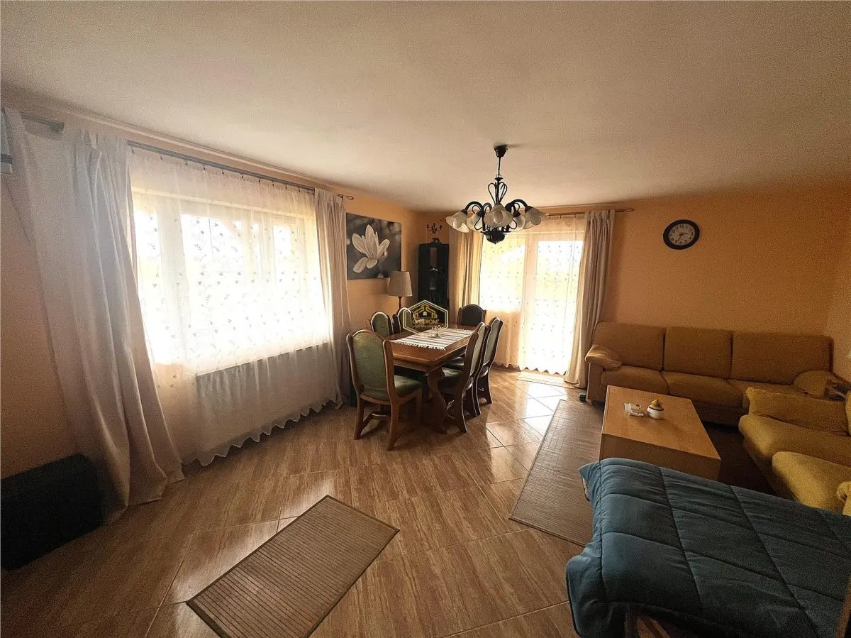 Apartament spatios cu 3 camere in Vila | Curte si gradina | Aproape de oras - foto 7