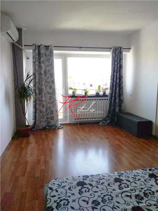 Vanzare garsoniera Tei - renovata mobilata - foto 1