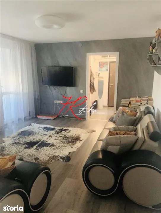 Vanzare apartament 3 camere Obor - foto 1