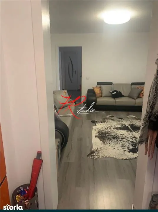 Vanzare apartament 3 camere Obor - foto 3
