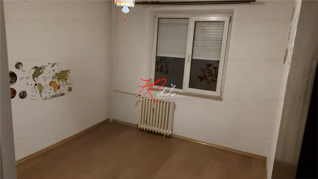Vanzare apartament 3 camere Teiul Doamnei - foto 11