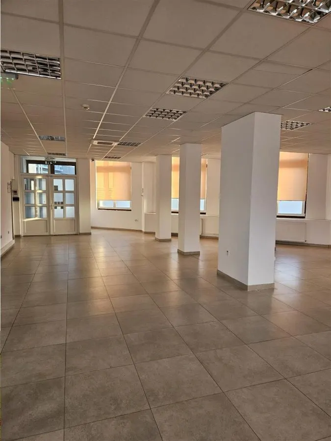 Cladire Birouri - 900 mp - Piata Cibin - Clinica Medicala - IT - Servicii - foto 3