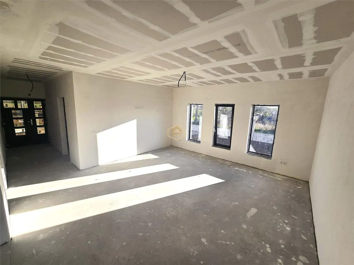 Casa Noua cu 3 camere - 102 mp | Teren 450 mp - foto 7
