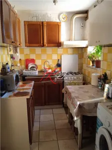 Vanzare apartament 4 camere Teiul Doamnei - foto 2
