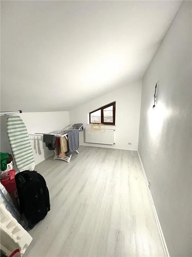 Casa cu 6 camere in Vetis | Teren 432 mp - foto 17