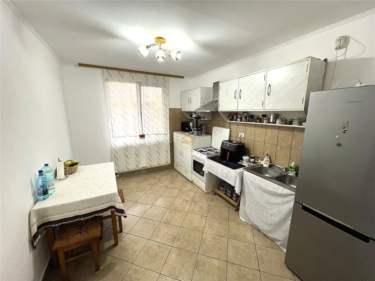 Casa cu 6 camere in Vetis | Teren 432 mp - foto 8
