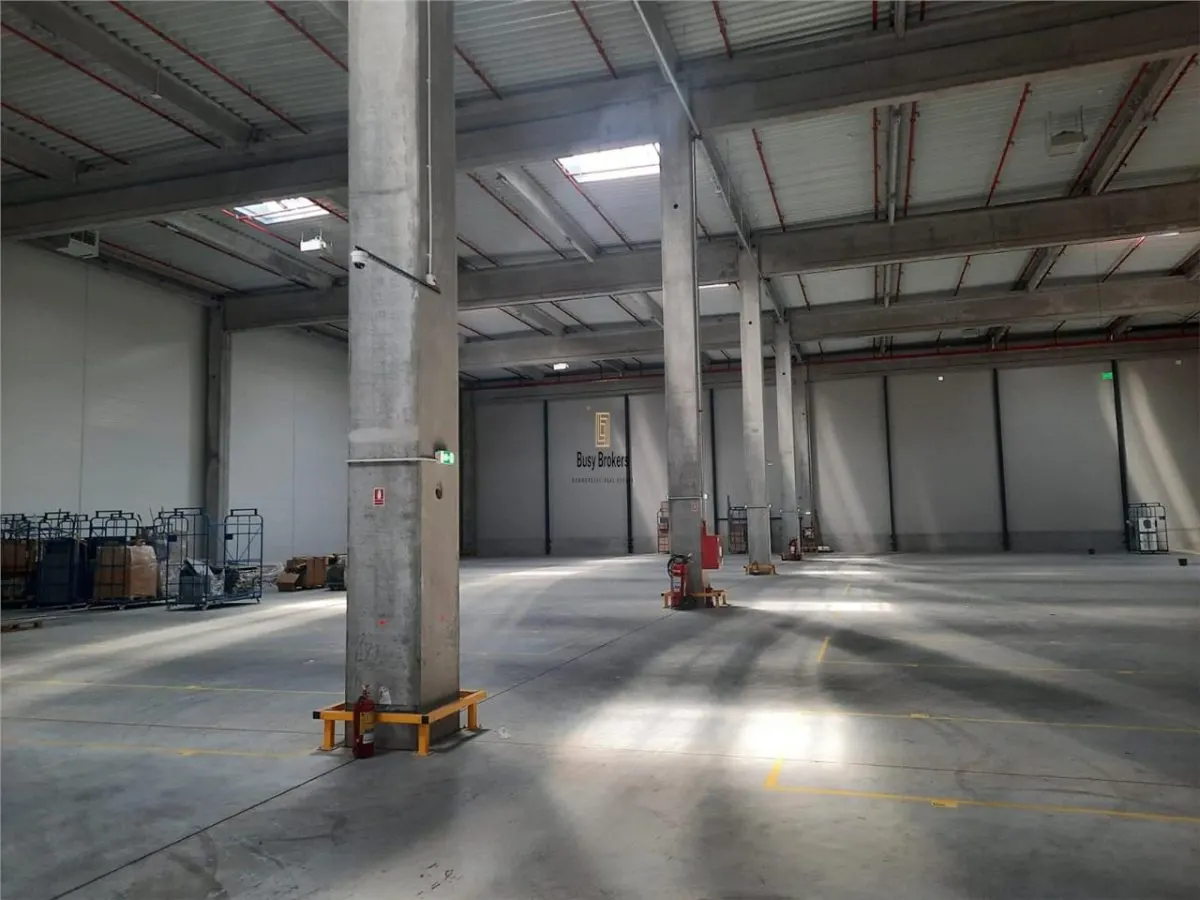 Spatiu Industrial - 1800 mp - Productie - Depozitare - Distributie - foto 2