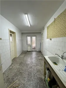 Central | Apartament spatios cu 4 camere | Etaj I - foto 5