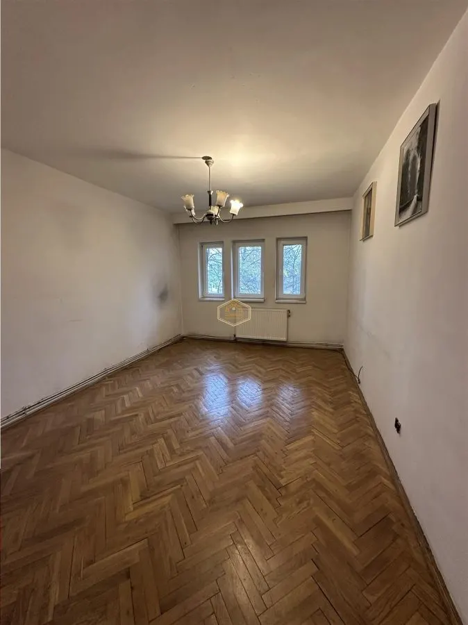 Central | Apartament spatios cu 4 camere | Etaj I - foto 10