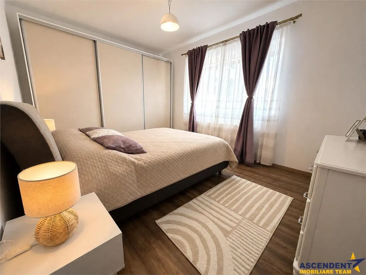 Apartament 3 camere, mobilat, echipat, terasa, Tractorul, Brasov - foto 1