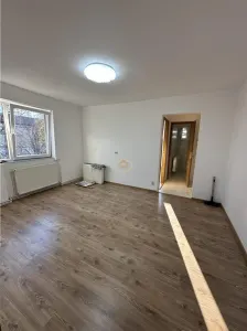 Apartament modern cu 2 camere | Micro 15 - Strada Prahova - foto 3