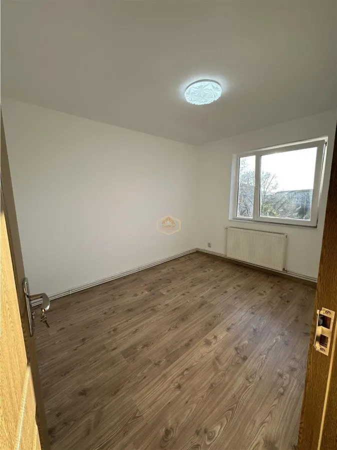 Apartament modern cu 2 camere | Micro 15 - Strada Prahova - foto 4