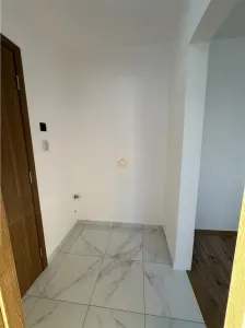 Apartament modern cu 2 camere | Micro 15 - Strada Prahova - foto 6