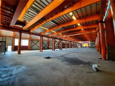 Spatiu Industrial - 2000 mp - Productie - Depozitare - Distributie - Brasov