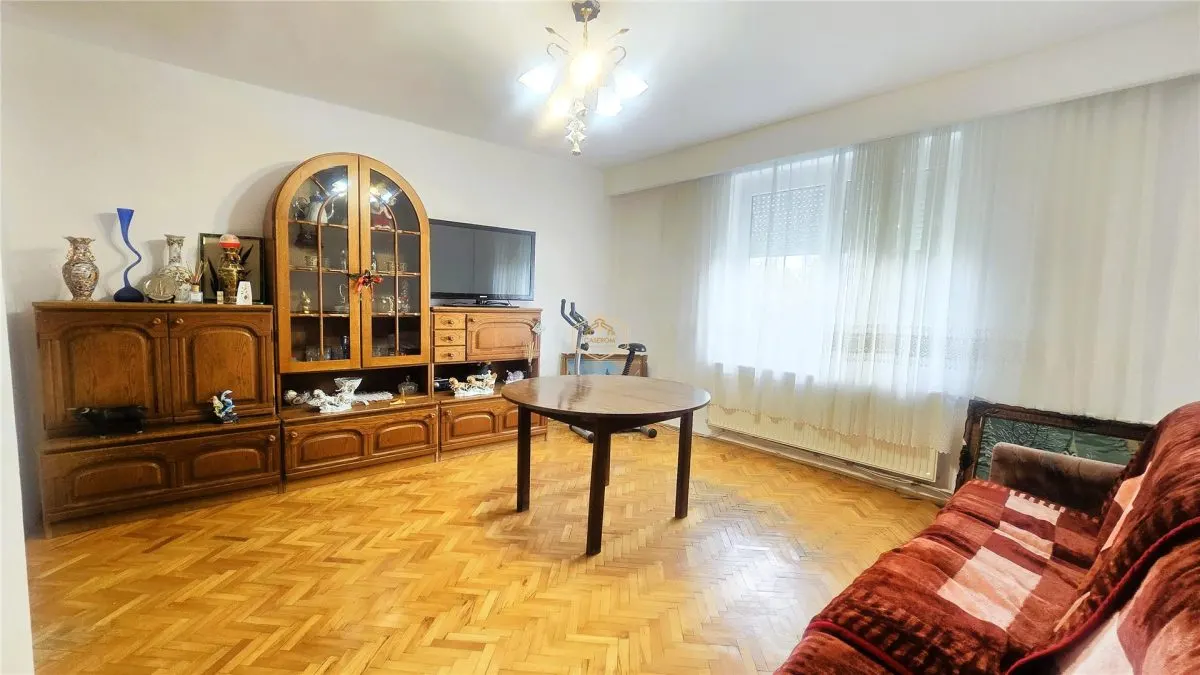 VIDEO | Casa spatioasa cu 8 camere, garaj dublu si curte proprie | Baritiu - foto 14