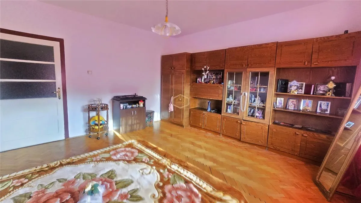 VIDEO | Casa spatioasa cu 8 camere, garaj dublu si curte proprie | Baritiu - foto 21