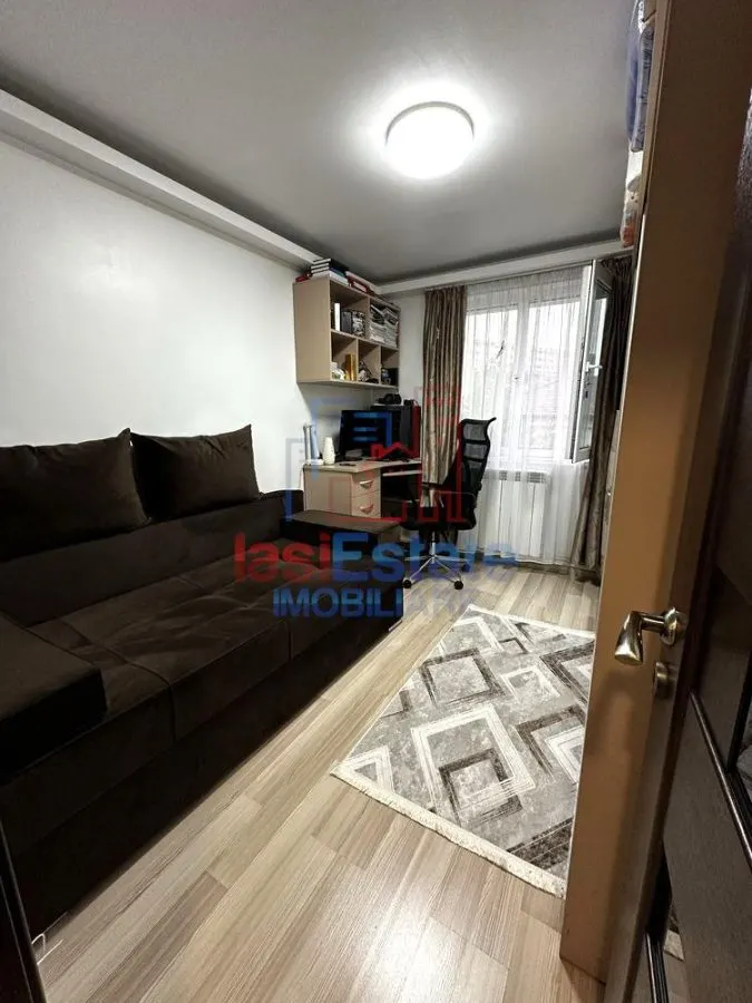 Apartament 3 camere Alexandru cel Bun - foto 3