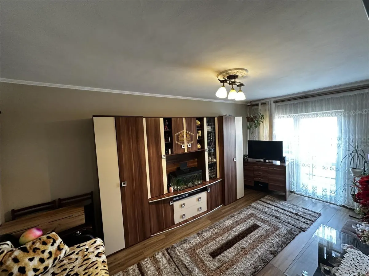 Apartament 2 camere decomandat | Micro 17 - foto 1