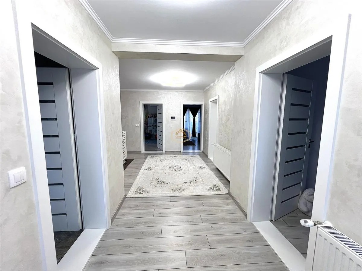 Vila cu stil si confort modern | Finisaje Premium | Teren generos - foto 17