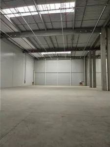 Spatiu Industrial - 1800 mp - Logistica - Productie - Depozitare - Distributie - Arad