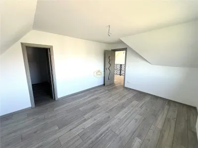 Casa cu 3 dormitoare si teren generos- Lazuri - foto 17