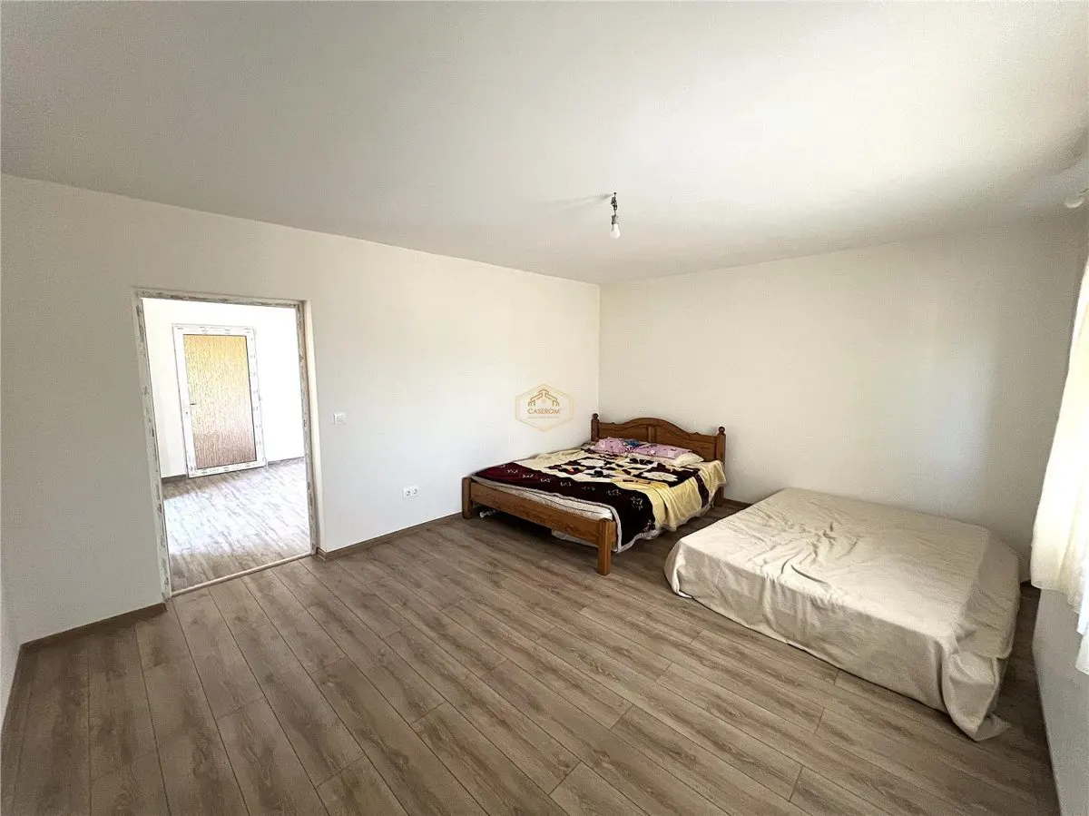 Casa cu 3 dormitoare si teren generos- Lazuri - foto 5