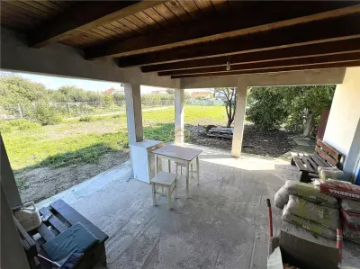 Casa cu 3 dormitoare si teren generos- Lazuri - foto 9
