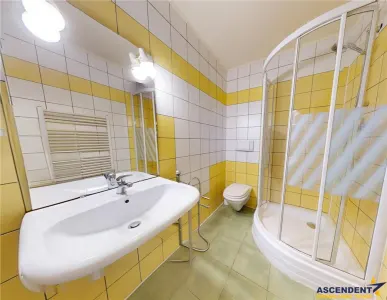 Volum arhitectural remarcabil:Sediu firma, Clinica,Investitie,Rezidenta,Centru Civic,Brasov - LIVE - prezentare - foto 17
