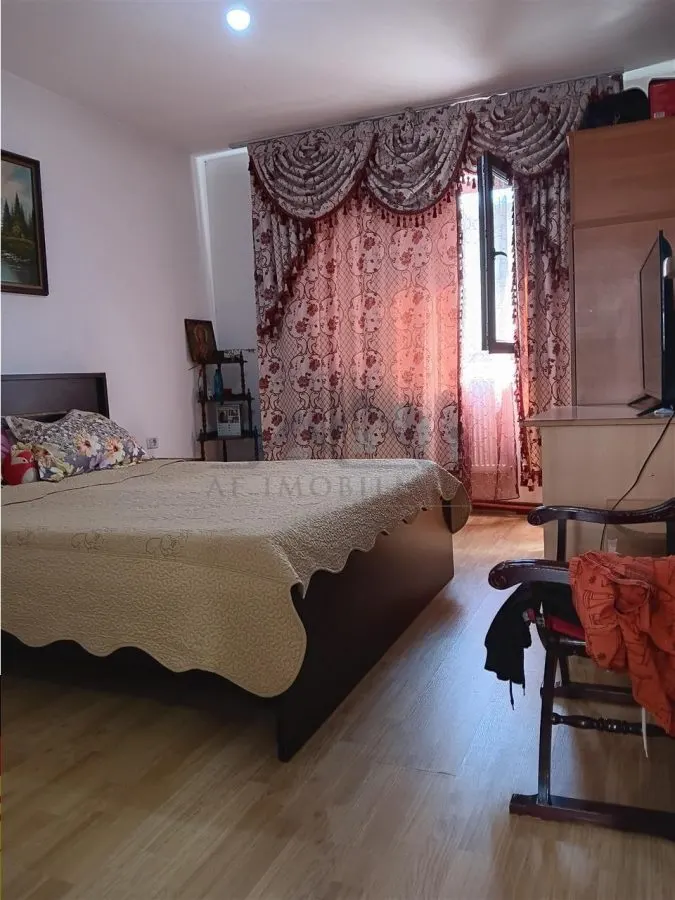 Pret de Ocazie Vila P+E 193mp  teren 300mp  Lunca Cetatuii - foto 1