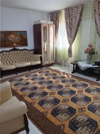 Casă 8 camere Lunca Cetățuii - poza 2