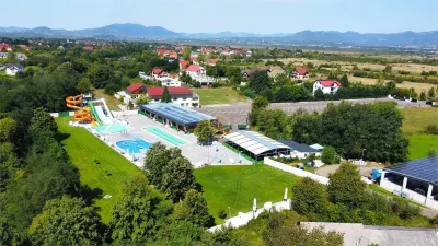 Video | Complex Aqua Park si zona de Agrement | 29552 mp - foto 9