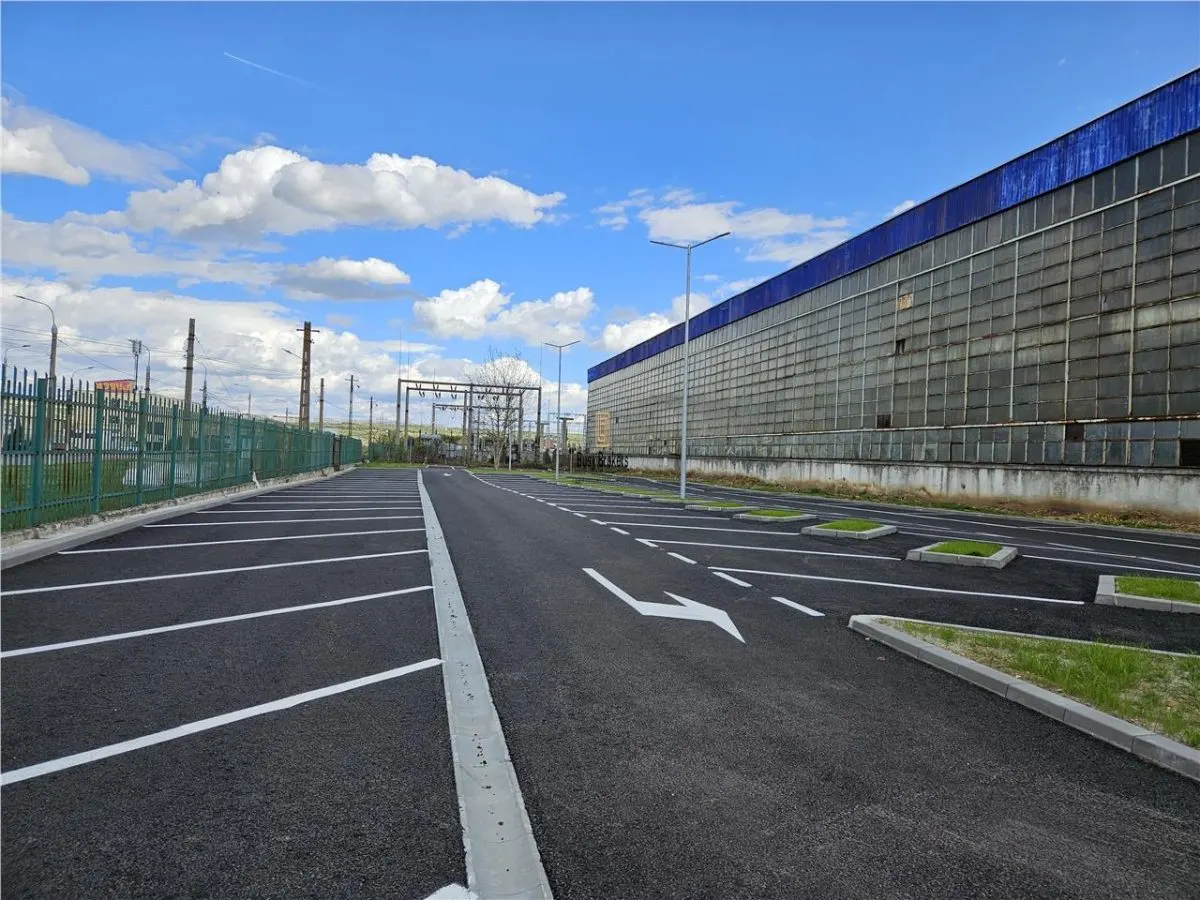 Parcare de Inchiriat 2000 mp - Platforma cu expunere la trafic auto - foto 13