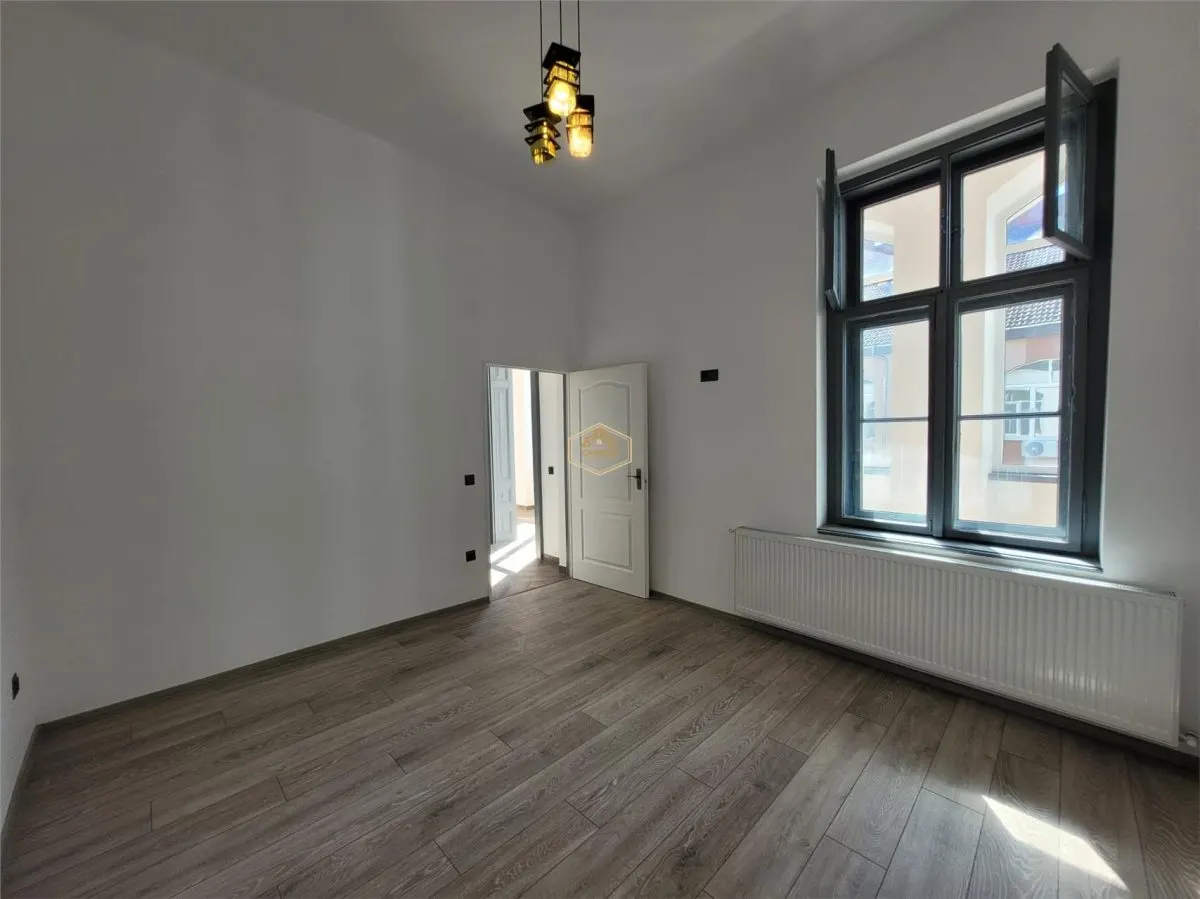 Prima Inchiriere | Apartament  2 camere | Central  pe Stefan Cel Mare - foto 11