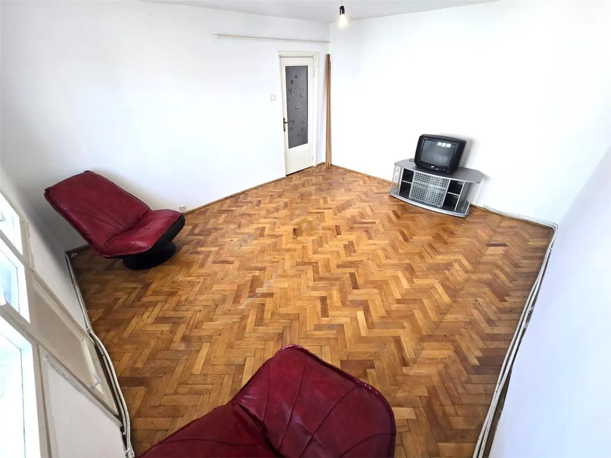 Video | Apartament decomandat 3 camere | Strada Sanatati | Micro 16 - foto 1