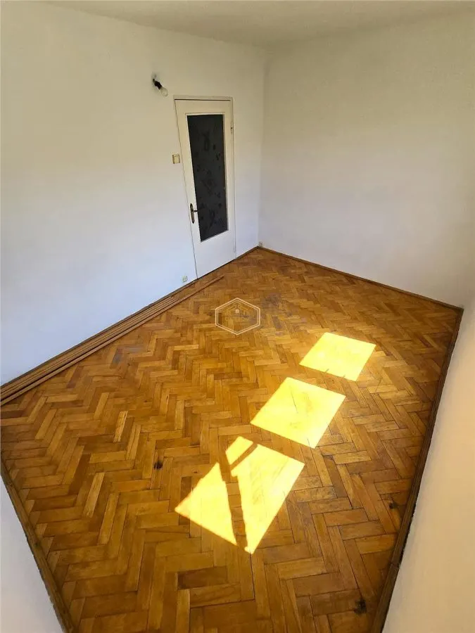 Video | Apartament decomandat 3 camere | Strada Sanatati | Micro 16 - foto 4