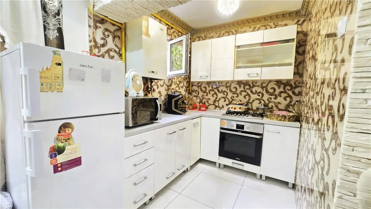 VIDEO | Etaj 1 - Apartament modern cu 2 camere in Micro 14 - foto 4