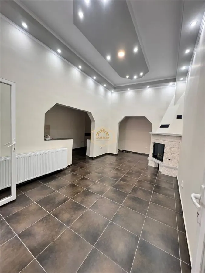 Spatiu versatil - 280 mp in Centru | Parcare in curte | Birouri, Servicii - foto 2