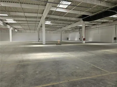 Spatii Industriale - 9000 mp - Productie - Depozitare - Distributie - foto 4