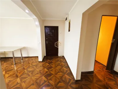 VIDEO | Apartament decomandat cu 3 camere | Micro 16 - foto 16