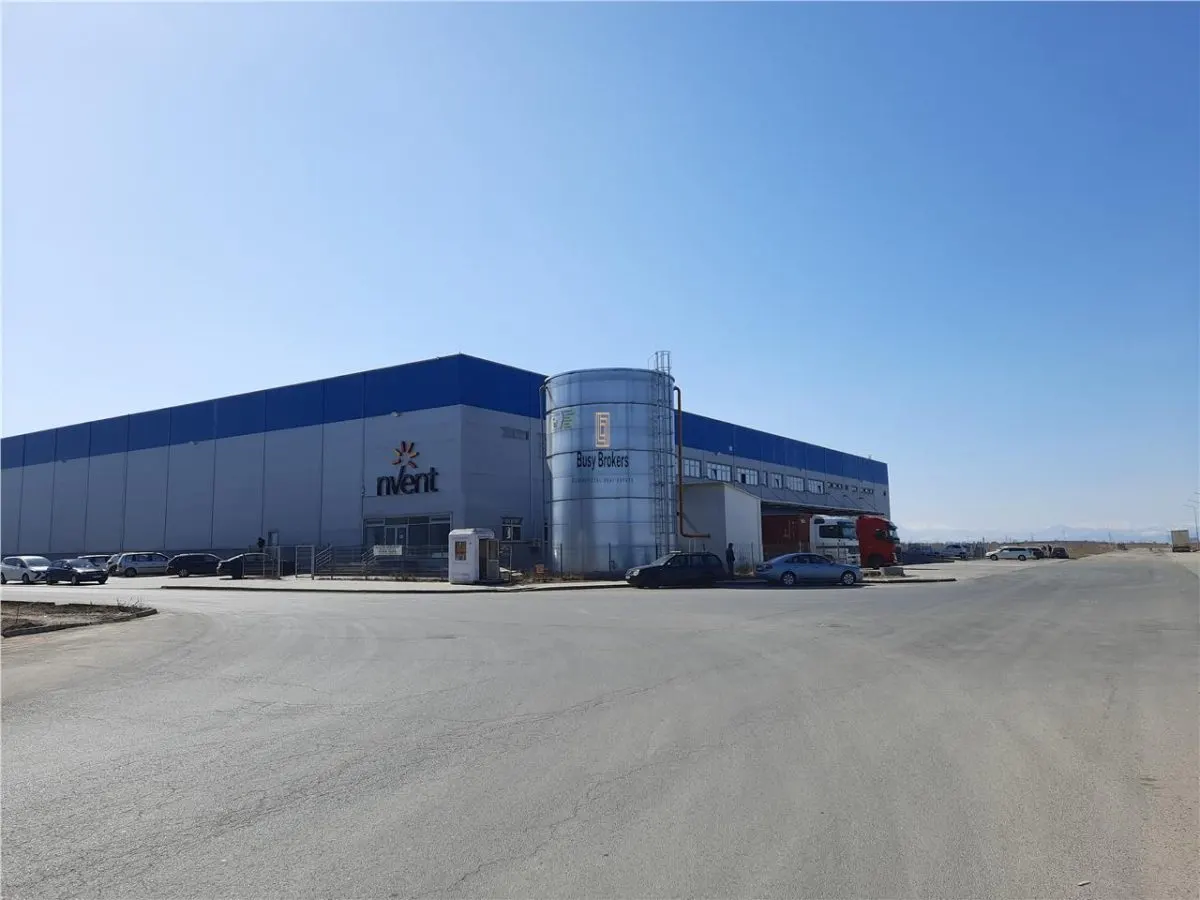 0,75 ha - Teren pentru dezvoltare imobiliara - constructii industriale - foto 5