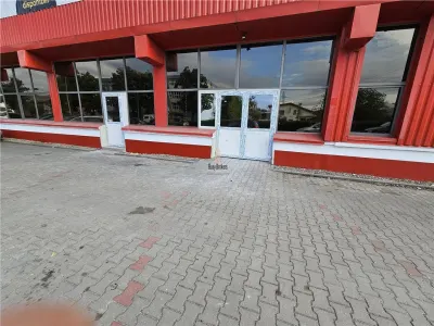 Spatiu Comercial - 900 mp - Showroom - Depozitare - foto 8