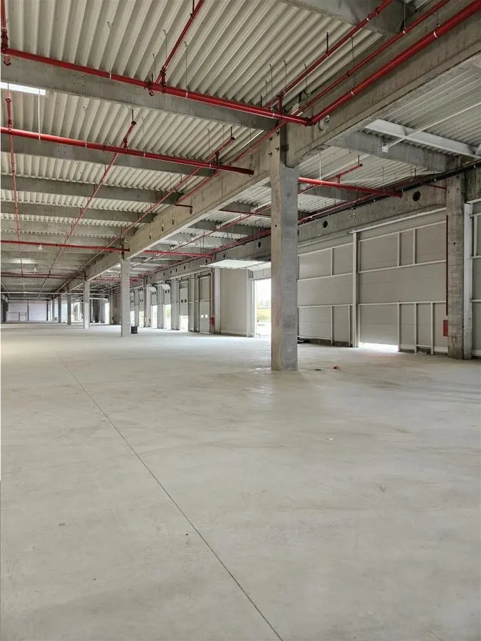 Spatiu Industrial - 6000 mp - Productie - Depozitare - Distributie - foto 3
