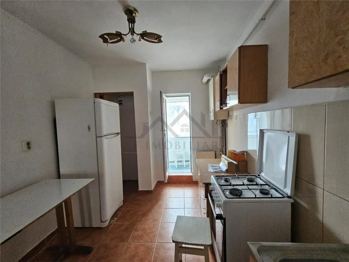 Apartament 3 camere Dacia - foto 4