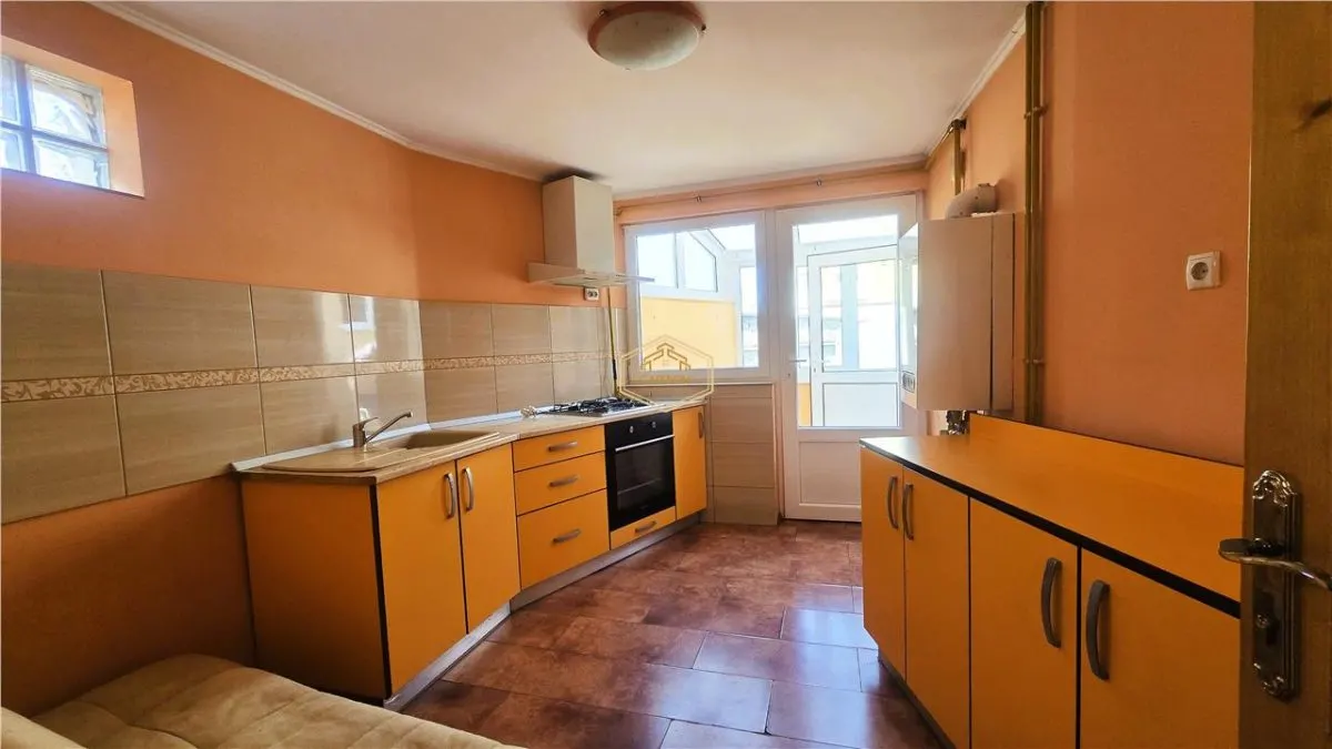 VIDEO | PIATA 14 MAI | CASA MULTIFUNCTIONALA | 3 APARTAMENTE + SPATIU COMERCIAL - foto 18