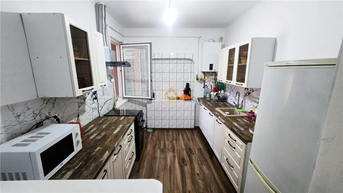 VIDEO | PIATA 14 MAI | CASA MULTIFUNCTIONALA | 3 APARTAMENTE + SPATIU COMERCIAL - foto 7